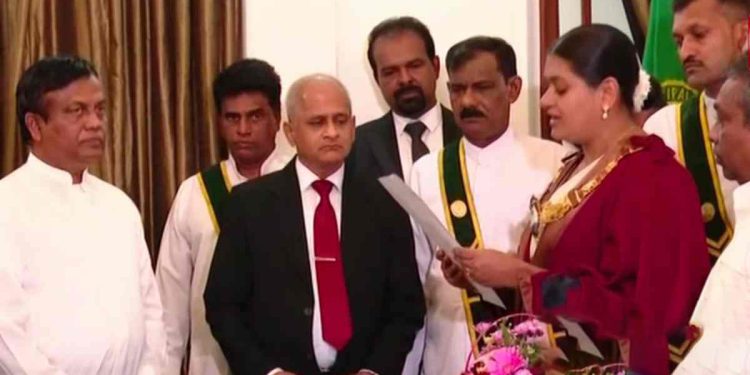 කොළඹ නව නගරාධිපතිනිය රාජකාරි ආරම්භ කරයි